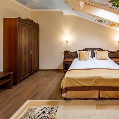 Mini-Hotel Guest House Inn إلفيف المظهر الخارجي الصورة